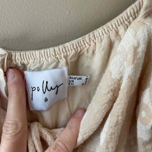 Princess Polly Shelly Mini Dress Beige Flower Floral Size 2 XS - Picture 5 of 6